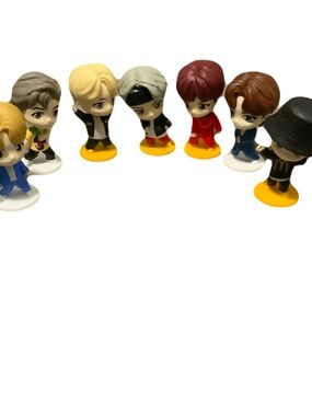 13 TinyTAN x BTS 2025 McDonalds K-Pop Style Collectible Mini Figure Set -